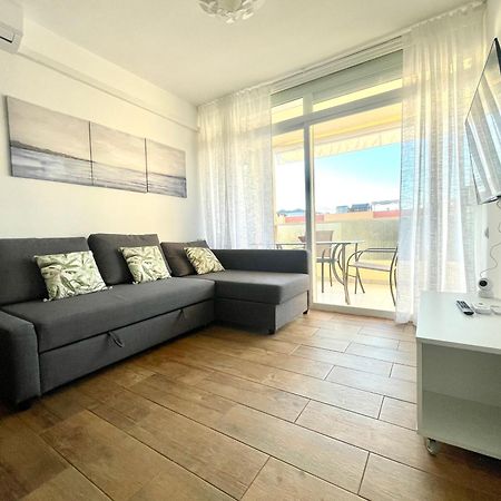 Costa Daurada Apartaments - Aquario Pineda La Pineda Exterior photo